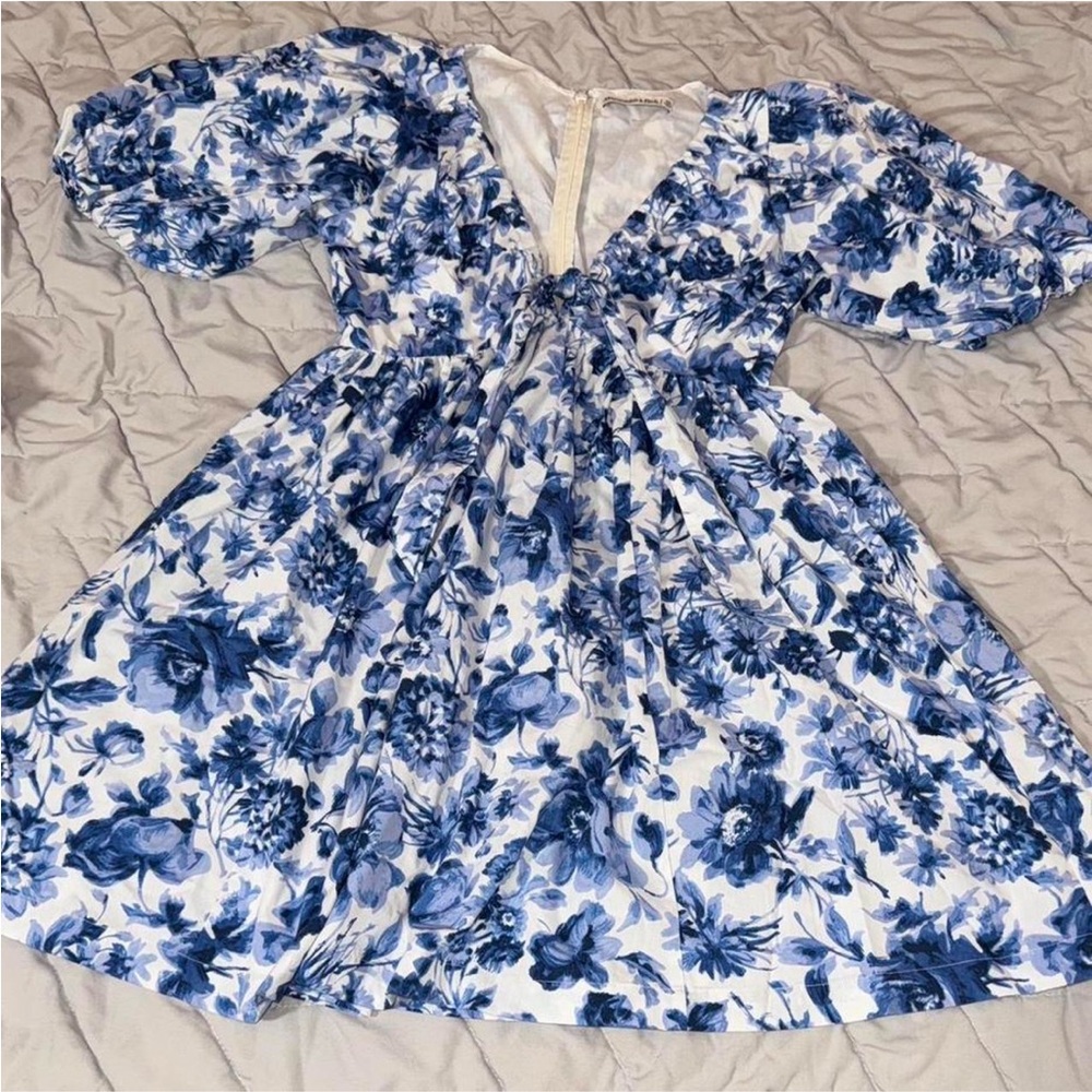 Abercrombie & Fitch  Dress with Blue Floral Pattern